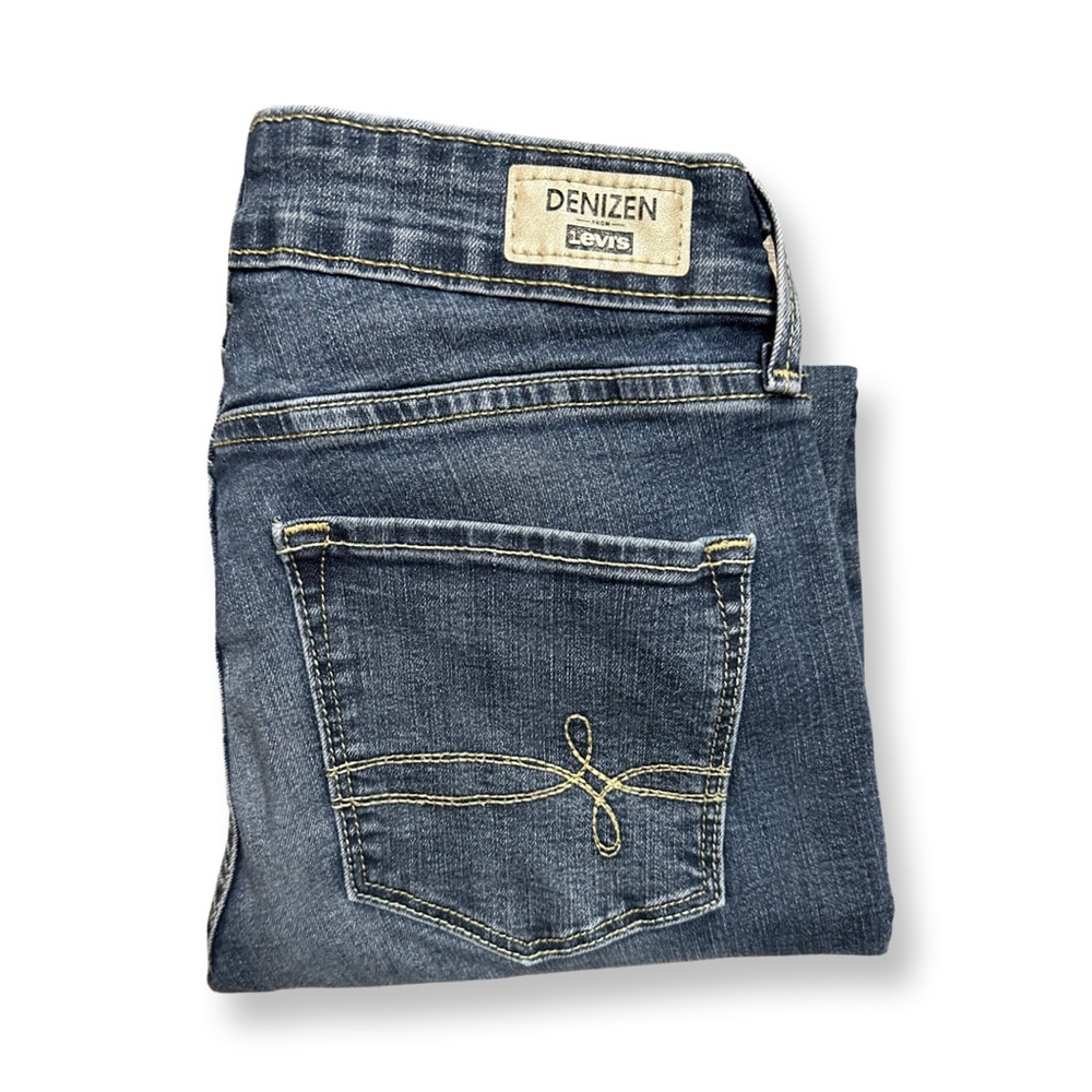 Denizen from Levi’s Skinny Jeans 26x30 size 2